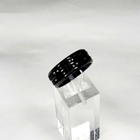 Double Row Titanium Ring - Picture 7 of 9